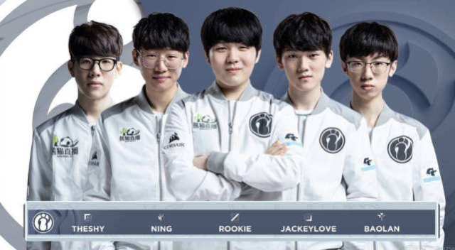 向外界抛出 向外界抛出