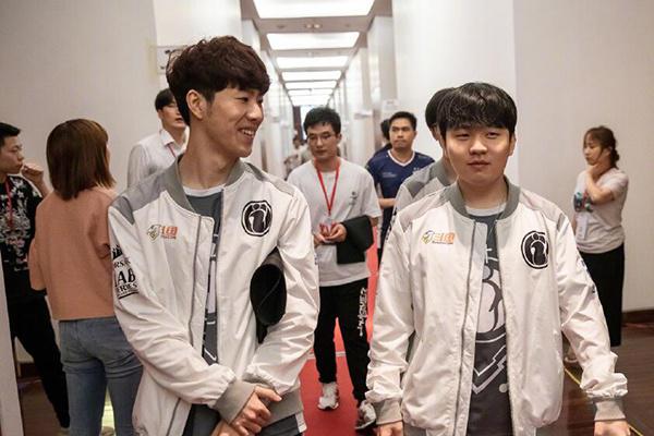 交由教练组 交由教练组